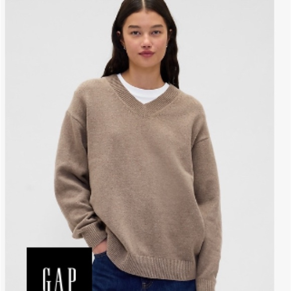 CashSoft Oversized V-Neck Sweater